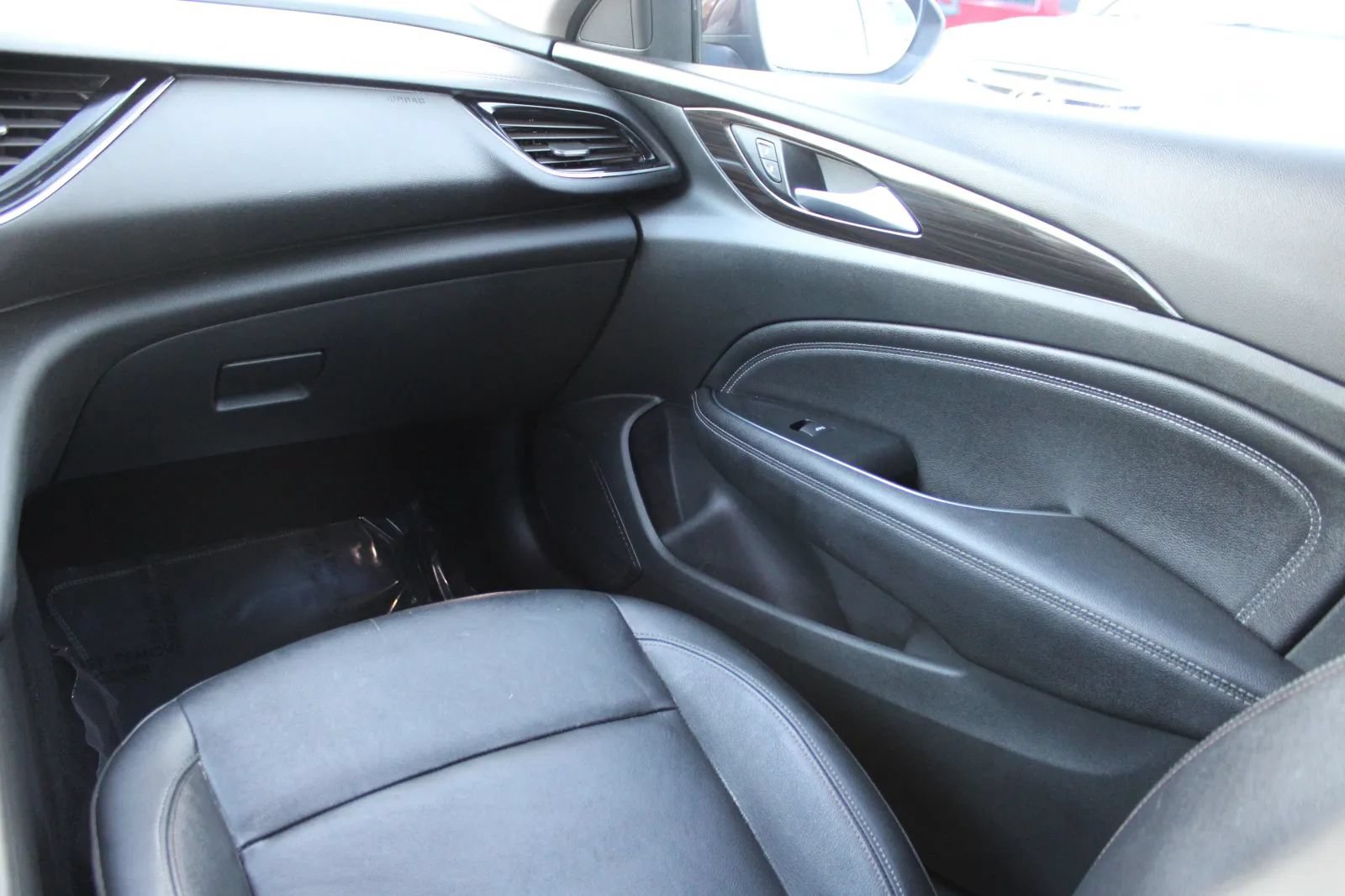 Used 2019 Buick Regal Essence FWD image 8