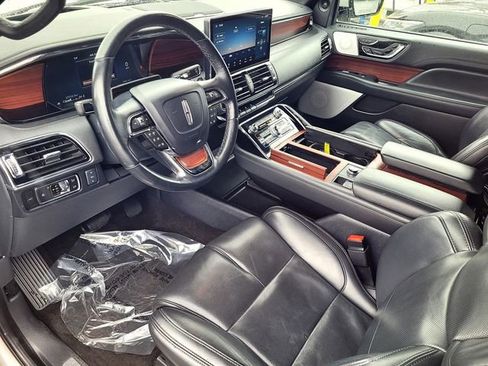 Used 2023 Lincoln Navigator L Reserve AWD/4WD image 10