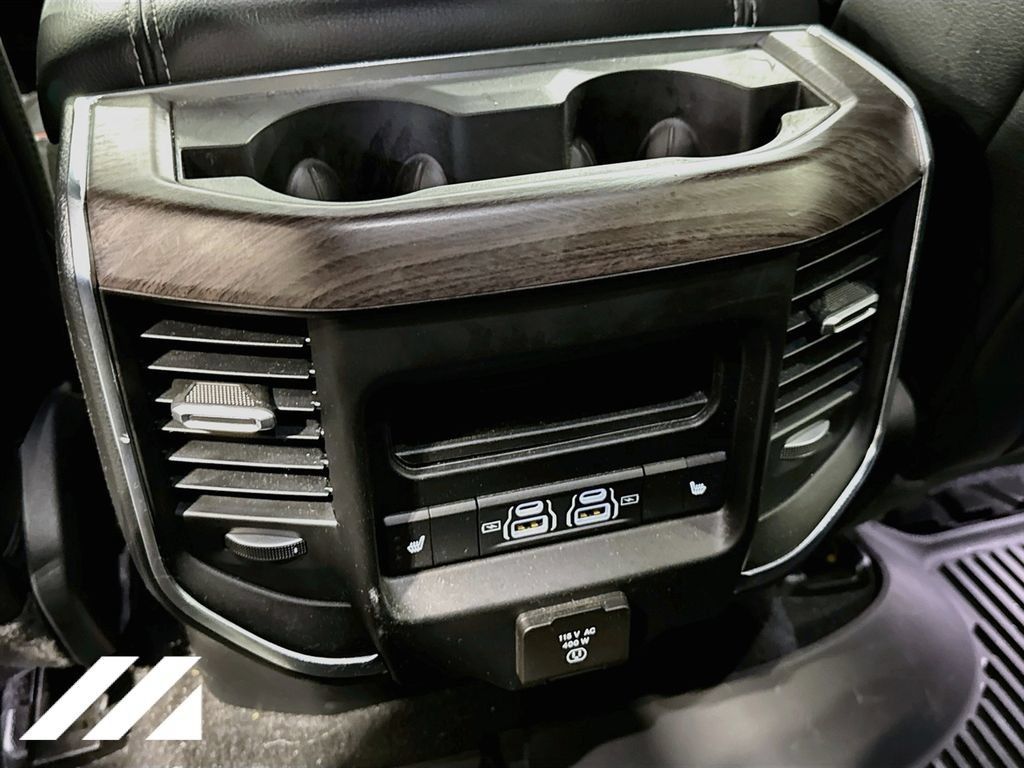 Used 2025 RAM 1500 Laramie AWD/4WD image 28