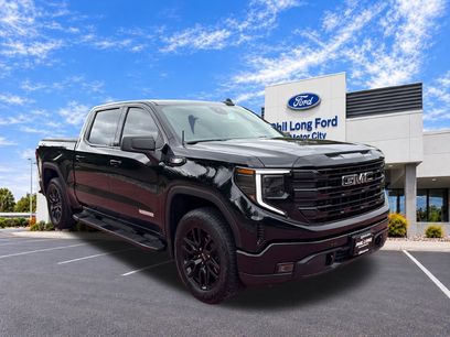 Used 2025 GMC Sierra 1500 Elevation w/ Preferred Package