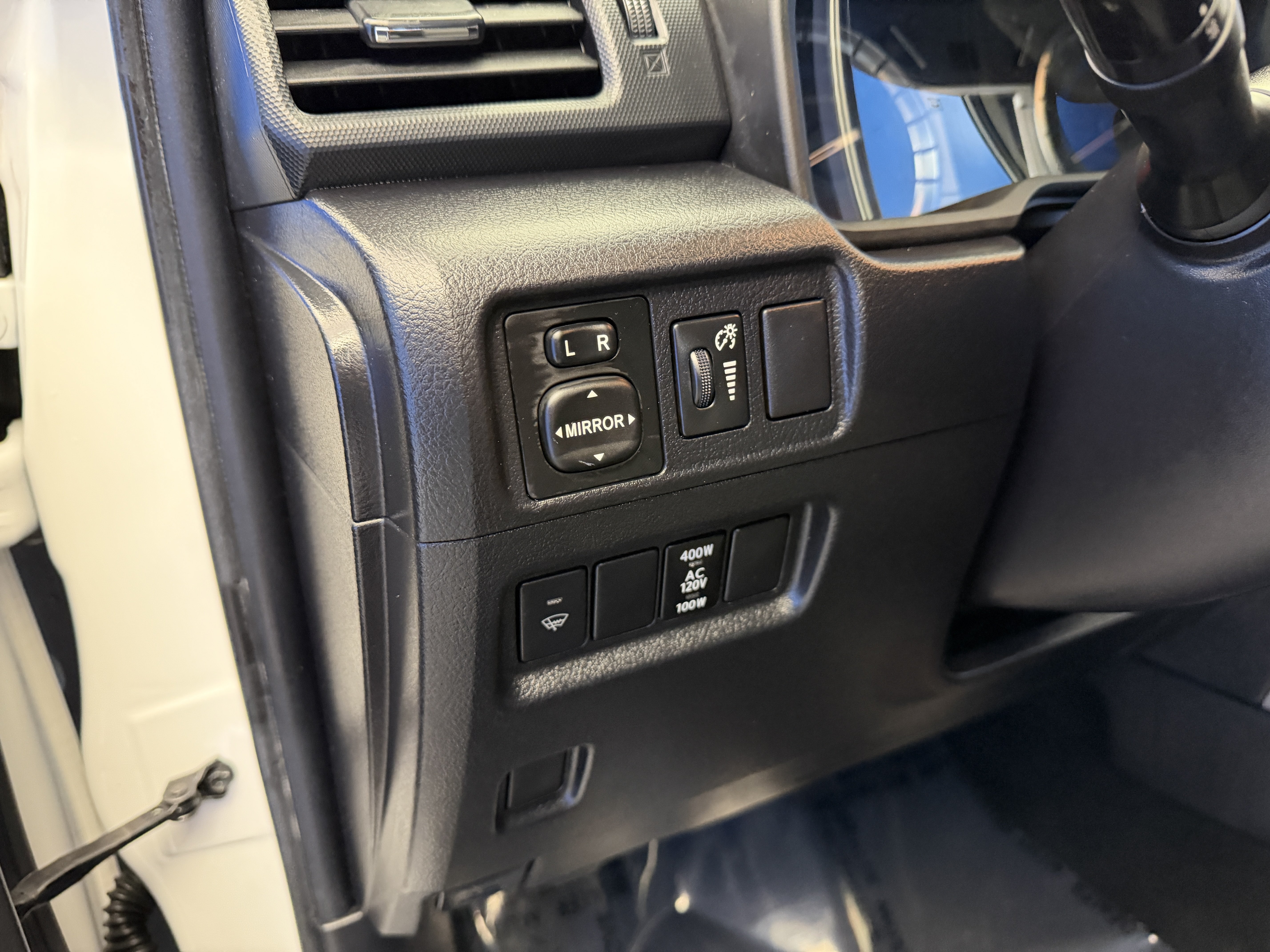 Used 2018 Toyota 4Runner SR5 Premium AWD/4WD image 14