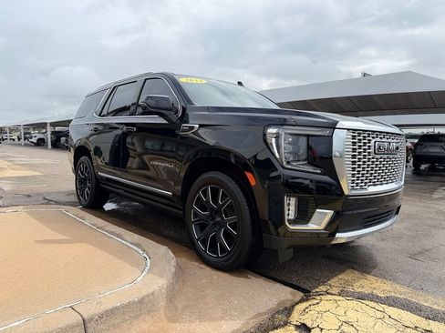 Used 2023 GMC Yukon Denali AWD/4WD image 3