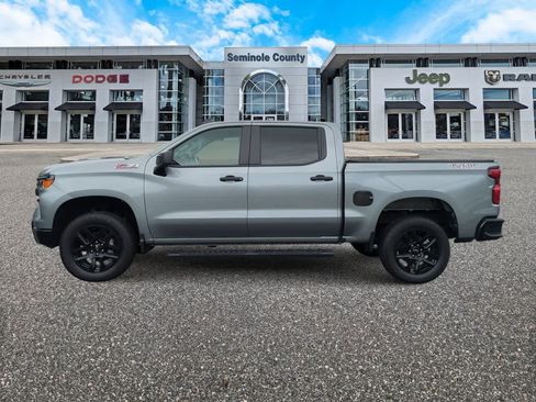 Used 2025 Chevrolet Silverado 1500 Custom Trail Boss AWD/4WD image 5