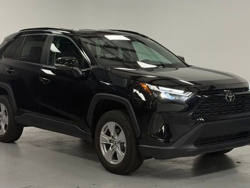 Used 2024 Toyota RAV4 XLE image 6