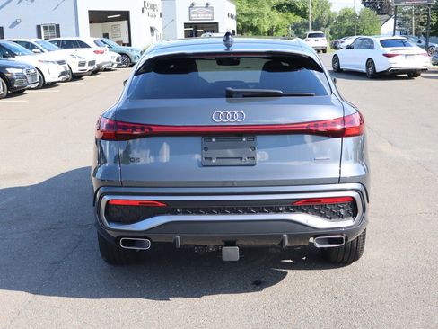 Used 2025 Audi Q5 Premium Plus w/ Premium Plus AWD/4WD image 6