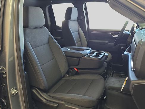 New 2026 GMC Sierra 1500 SLE image 14