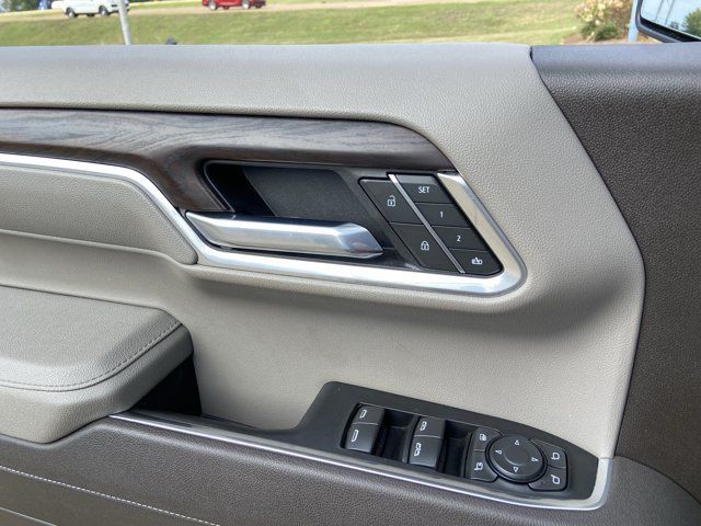 Used 2026 GMC Sierra 1500 SLT AWD/4WD image 8