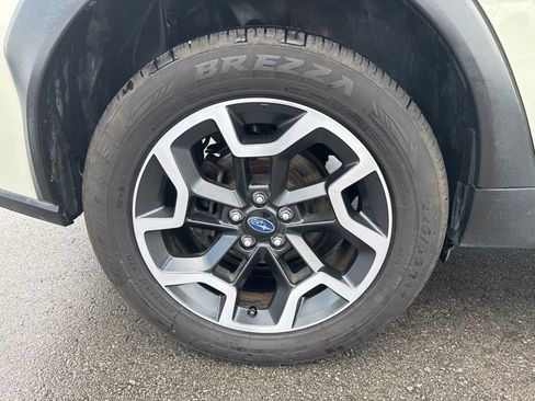 Used 2017 Subaru Crosstrek 2.0i Premium w/ Moonroof Package AWD/4WD image 28
