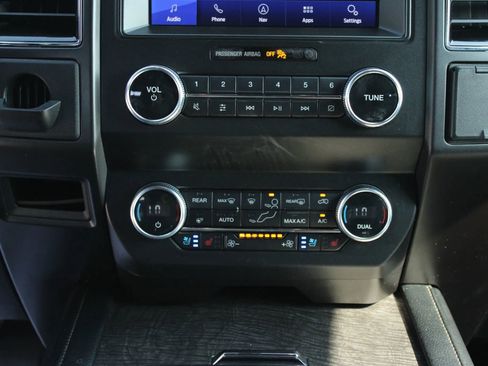 Used 2021 Ford Expedition Max Limited image 22