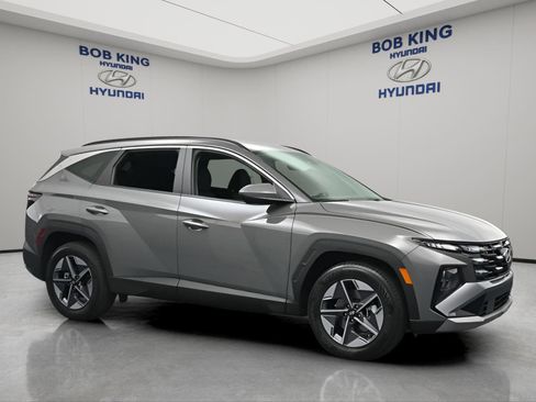 New 2026 Hyundai Tucson SEL FWD image 2