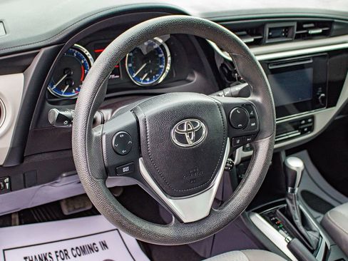 Used 2019 Toyota Corolla LE image 22