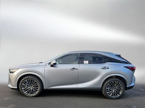 Used 2026 Lexus RX 450h Luxury w/ Convenience Package image 11