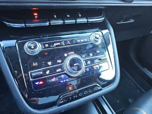 Used 2020 Lincoln Corsair Reserve w/ Equipment Group 201A image 23