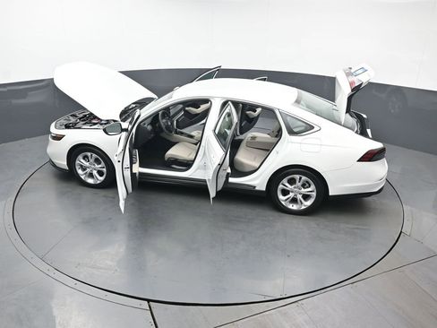 Used 2024 Honda Accord LX image 41