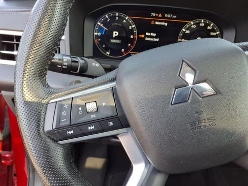 Used 2022 Mitsubishi Outlander SE FWD image 9