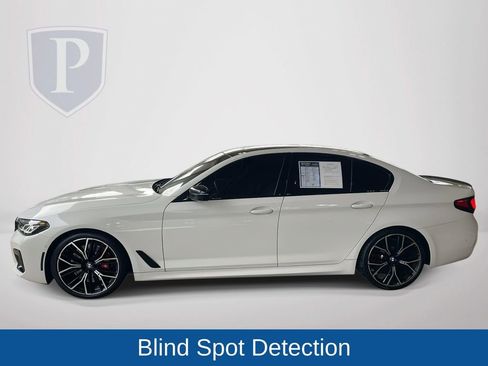 Used 2022 BMW M550i xDrive image 5