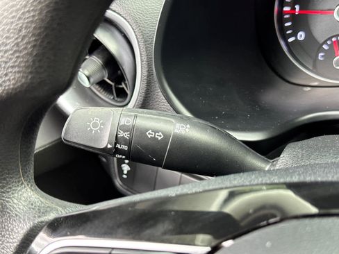 Used 2024 Kia Forte LXS image 20