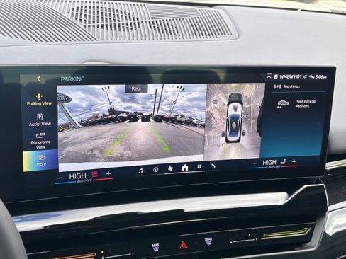 Used 2025 BMW 530i xDrive image 6