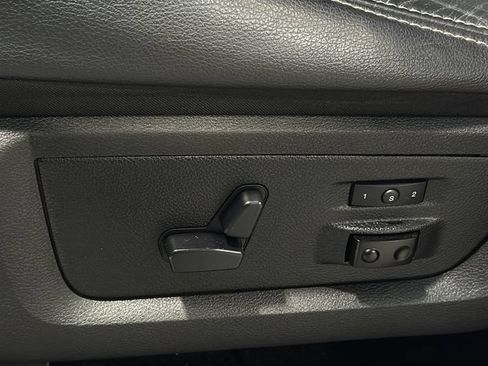 Used 2017 RAM 1500 Laramie AWD/4WD image 19