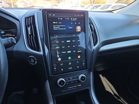 Used 2022 Ford Edge SE image 22