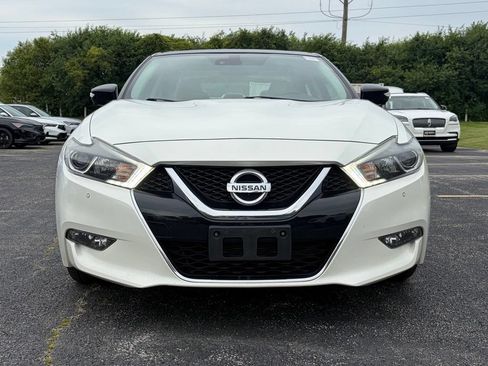 Used 2018 Nissan Maxima Platinum FWD image 3