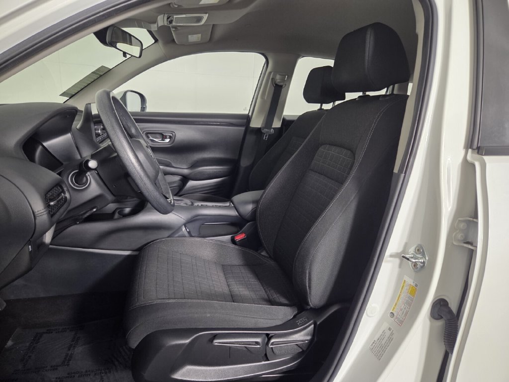 Used 2023 Honda HR-V LX image 30