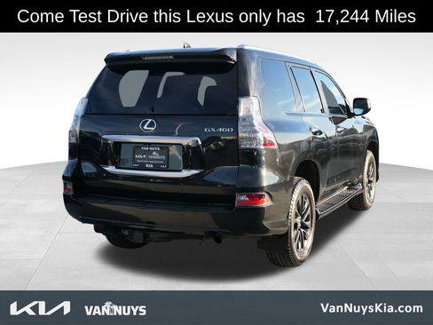 Used 2023 Lexus GX 460 Premium image 2
