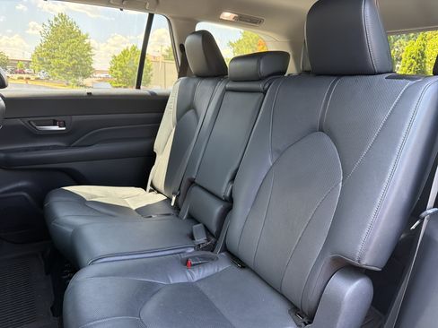 Used 2024 Toyota Grand Highlander FWD image 8