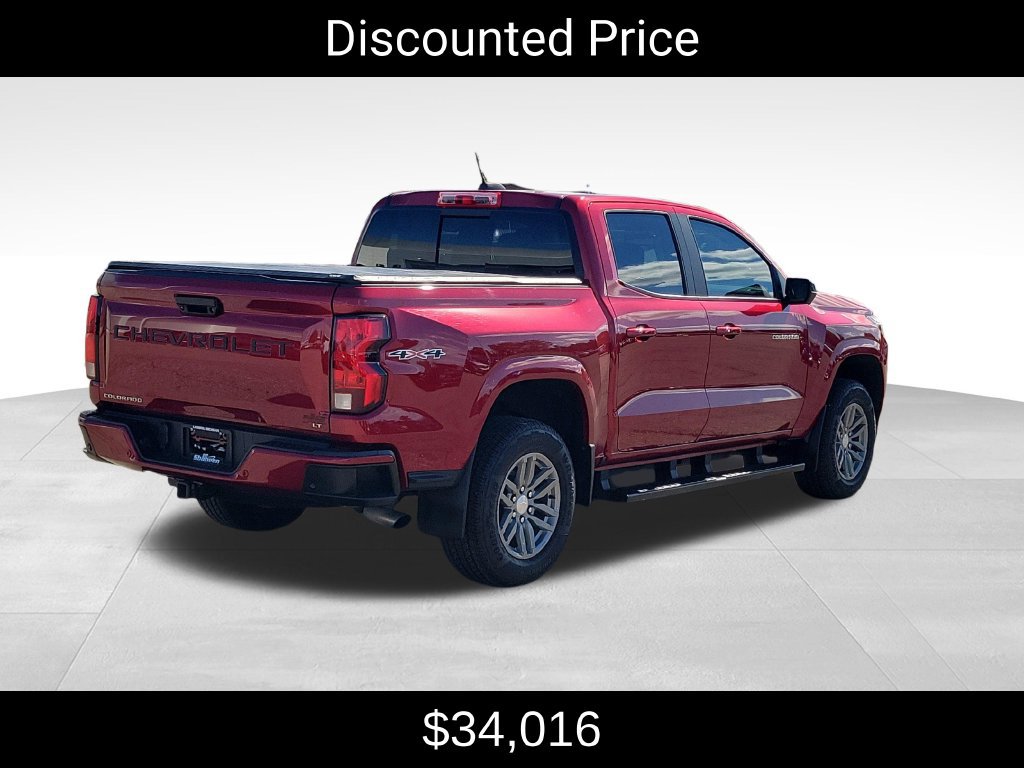 Used 2024 Chevrolet Colorado LT w/ LT Convenience Package II AWD/4WD image 3