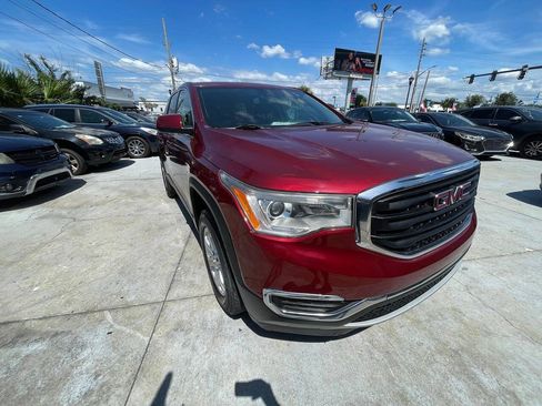 Used 2018 GMC Acadia SLE AWD/4WD image 3