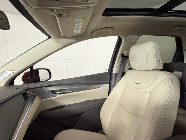 Used 2023 Cadillac XT5 Premium Luxury FWD image 21