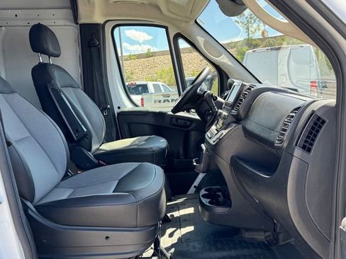Used 2025 RAM ProMaster 2500 w/ Convenience Group FWD image 17