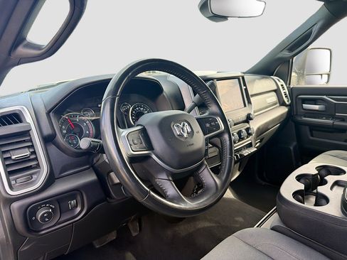 Used 2024 RAM 2500 Big Horn image 25