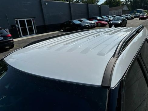 Used 2020 Ford Explorer XLT w/ Comfort Package AWD/4WD image 9