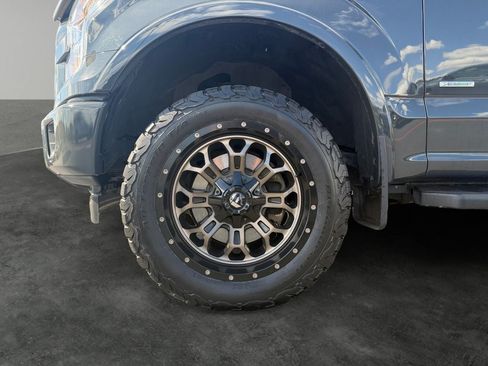 Used 2017 Ford F150 XLT w/ Equipment Group 302A Luxury AWD/4WD image 4