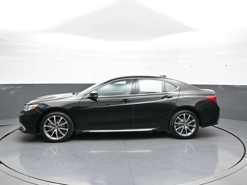 Used 2018 Acura TLX V6 w/ Technology Package FWD image 9