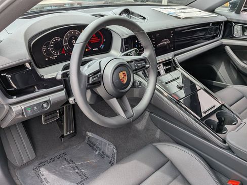 New 2026 Porsche Panamera image 4