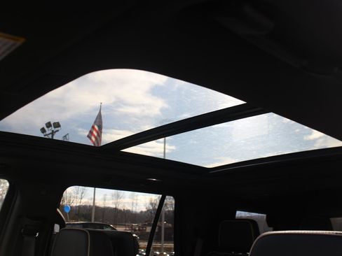 New 2026 Chevrolet Tahoe Premier image 16