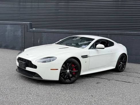 Used 2015 Aston Martin V8 Vantage GT RWD image 1