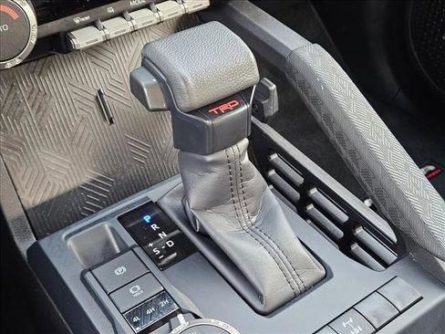 Used 2025 Toyota Tacoma TRD Off-Road image 14