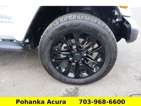 Used 2024 Jeep Wrangler Sahara w/ Technology Group image 27