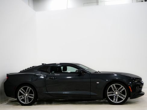 Used 2017 Chevrolet Camaro LT w/ RS Package image 4