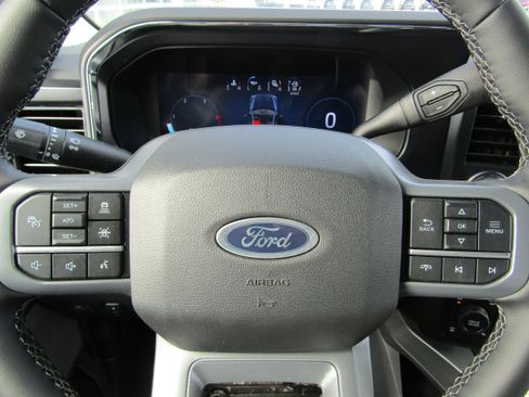 New 2026 Ford F350 Lariat w/ Black Appearance Package image 21