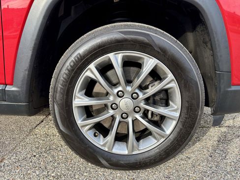 Used 2023 Jeep Compass Sport image 23