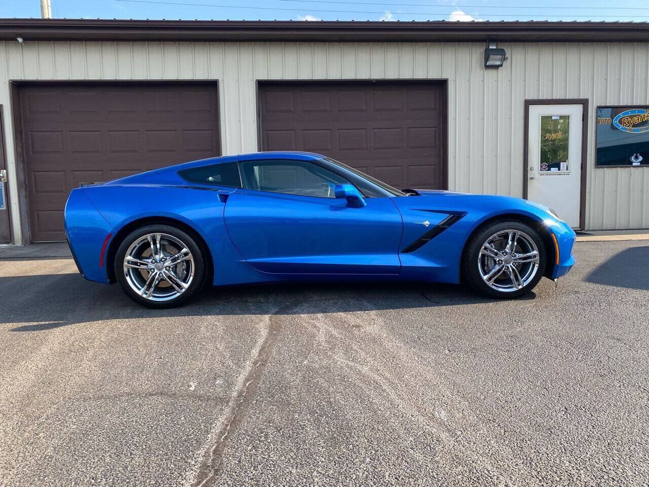 Used 2016 Chevrolet Corvette Stingray Coupe RWD image 8
