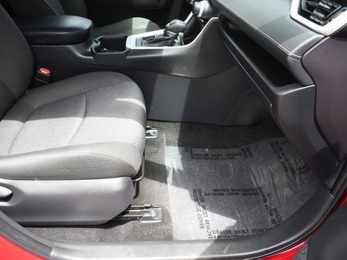 Certified 2025 Toyota RAV4 XLE AWD/4WD image 25