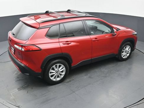 Certified 2022 Toyota Corolla Cross LE w/ Moonroof Package AWD/4WD image 43