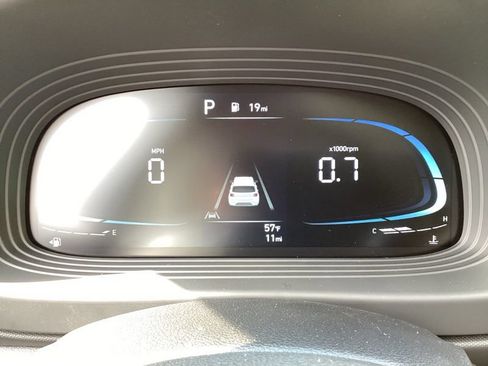 New 2026 Hyundai Venue SEL FWD image 32
