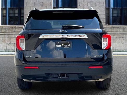 Certified 2023 Ford Explorer XLT w/ Class IV Trailer Tow Package image 4