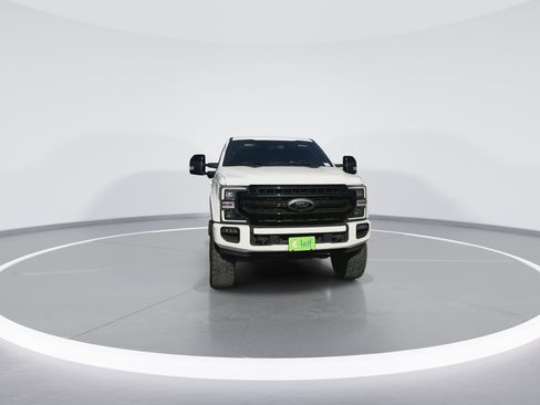 Certified 2022 Ford F250 Lariat w/ Tremor Off-Road Package image 4